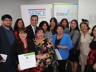 90 trabajadoras y trabajadores del sector comercio fueron certificados con programas SENCE