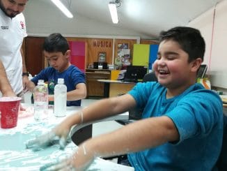 Niños de la Teletón aprendieron con robots y experimentos