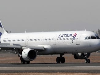 LATAM Airlines seguirá volando a capitales regionales y transportará gratuitamente personal médico para combatir la pandemia