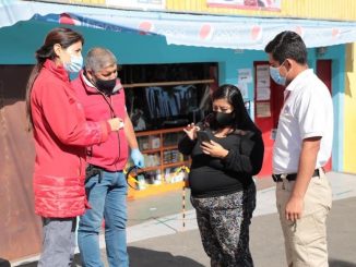 Fiscalizan ferias y espacios públicos para que vecinos cumplan con cuarentena