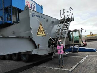 ATI inaugura nueva grúa Gottwald que fortalecerá la competitividad del puerto