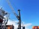 Mejoran infraestructura portuaria para la atención de naves con grúa móvil