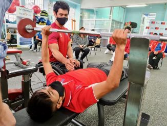 Pesista paralímpico Jorge Carinao dictó clínica de para-powerlifting e inspiró a deportistas locales con su historia de vida Pesista paralímpico Jorge Carinao dictó clínica de para-powerlifting e inspiró a deportistas locales con su historia de vida