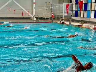 Sebastián González y Lucas Cerezo van por el oro en torneos nacionales de natación