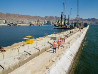 Puerto Antofagasta expuso proyectos estratégicos a Ministro de Obras Públicas en Santiago