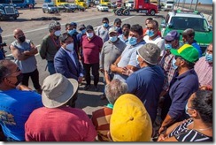 Gobernador y camioneros FOTO