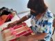 Más de cien mujeres aprenden telar mapuche, alfarería y pintura en Taltal