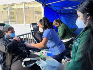 Estudiantes donan Sangre para la campaña: “Ayúdanos a mantenerles con vida”