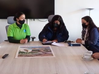 Aguas Antofagasta y Fundación Kennedy firman convenio de colaboración para el resguardo del humedal urbano Salar del Carmen