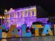 Iluminación nocturna y sonidos marciales en conmemoración de los 101 años del Teatro Alhambra de Taltal