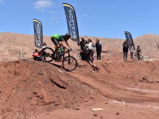 230 participantes sortearon con éxito el descenso de Roca Roja en sus Mountain Bike 230 participantes sortearon con éxito el descenso de Roca Roja en sus Mountain Bike