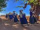 La Huella Teatro anuncia gira por Salar de Atacama con el espectáculo de calle “CKURI, Limpiadores de Pueblos”
