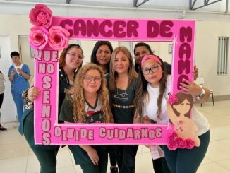 Familias del Jardín Infantil Carnavalito se capacitan en prevención del cáncer de mamas y cervicouterino