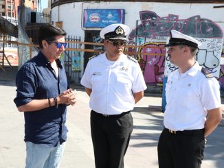 Alcalde fiscaliza comercio irregular en Playa Balneario Municipal de Antofagasta Alcalde fiscaliza comercio irregular en Playa Balneario Municipal de Antofagasta