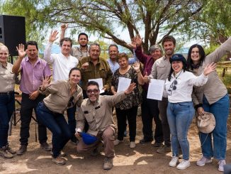 Firma de acuerdo histórico beneficia a Asociación de Agricultores de Calama