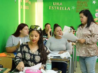 75 adultos con estudios inconclusos en la región podrán terminar la enseñanza media con ayuda de Minera El Abra