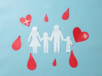 Consejos para padres de niños con Hemofilia: compartir el cuidado y brindarle actividades alternativas