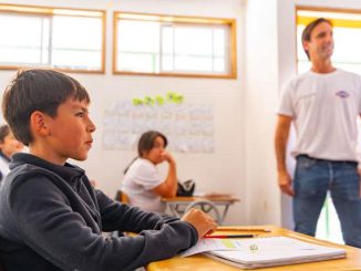 Clorox y Desafío Levantemos Chile promueven el uso seguro de productos de limpieza en escuelas