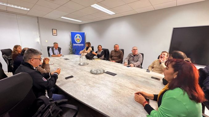 Con el objetivo de fortalecer la asociatividad, incorporar a más mujeres y promover el desarrollo sostenible del transporte de carga, concluyó el Consultivo Nacional de la CNTC en Antofagasta