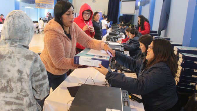 1.918 estudiantes de la Provincia de El Loa recibirán notebooks de parte de Junaeb