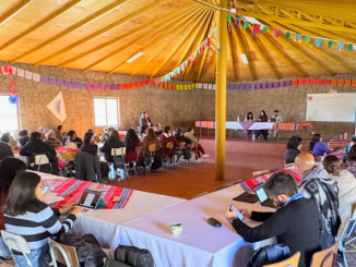 Autoridades dialogan con dirigentas del interior de la zona