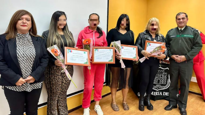 Mujeres de Antofagasta culminan Programa Familia y Pareja de Gendarmería