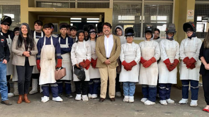 Programa Construyo mi Futuro de la CChC impulsa curso de soldadura con calificación CESMEC para estudiantes del Liceo Industrial