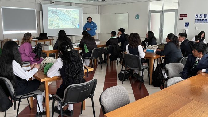 Estudiantes del Liceo Politécnico Los Arenales de Antofagasta vivieron experiencia universitaria en Facultad de Ingeniería y Construcción de la UCN
