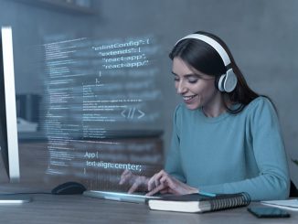 Lanzan becas para formar a mujeres en tecnología y potenciar el talento digital en Antofagasta