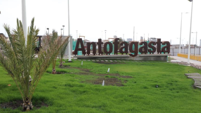 Plaza El Salar alcanza más del 90% de avance y se consolida como la nueva entrada de Antofagasta Plaza El Salar alcanza más del 90% de avance y se consolida como la nueva entrada de Antofagasta