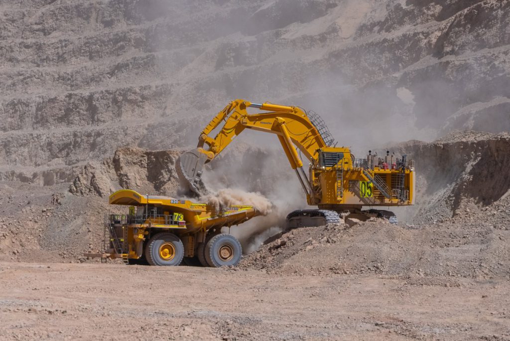 Lomas Bayas cierra 2025 con hitos históricos en renovación de flota mina