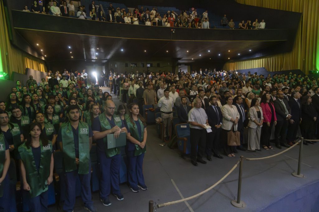 Más de mil nuevos técnicos y profesionales tituló Santo Tomás en Antofagasta