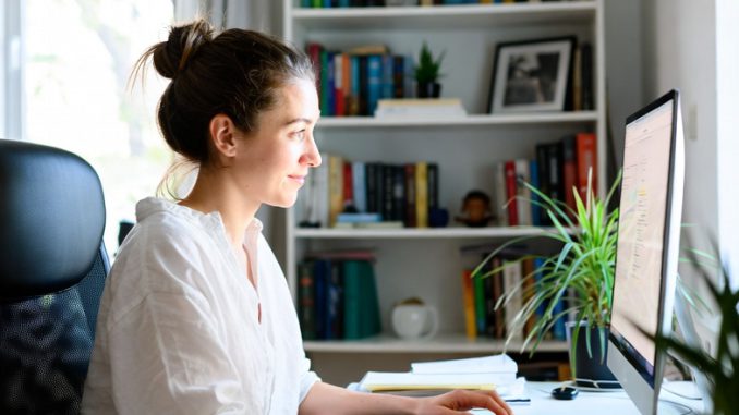 De empleado de oficina a trabajador remoto: transición paso a paso