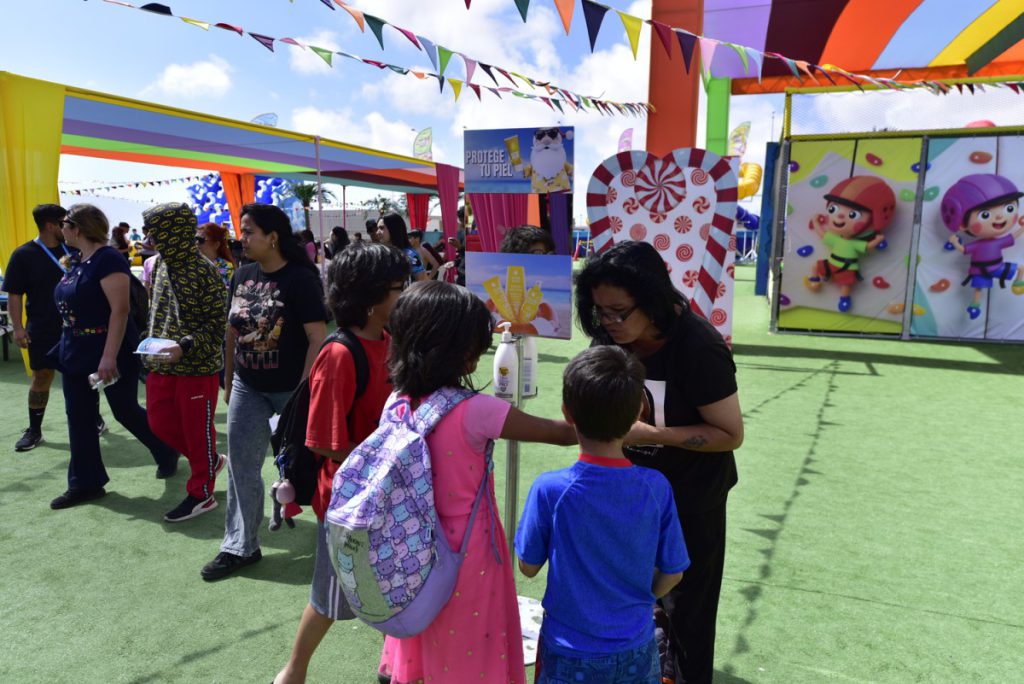 Dos mil niños y niñas disfrutaron una cálida Navidad en el recinto AIA EXPONOR