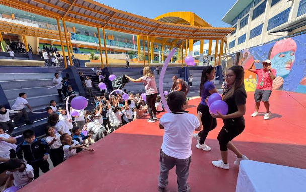 Estudiantes de Nutrici&oacute;n y Diet&eacute;tica realizan internado en la escuela Elmo F&uacute;nez Carrizo de Antofagasta