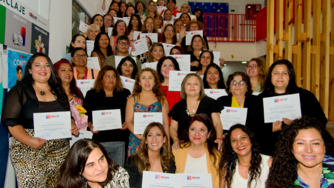Certifican a mujeres l&iacute;deres de la regi&oacute;n e invitan a proceso de postulaci&oacute;n 2026