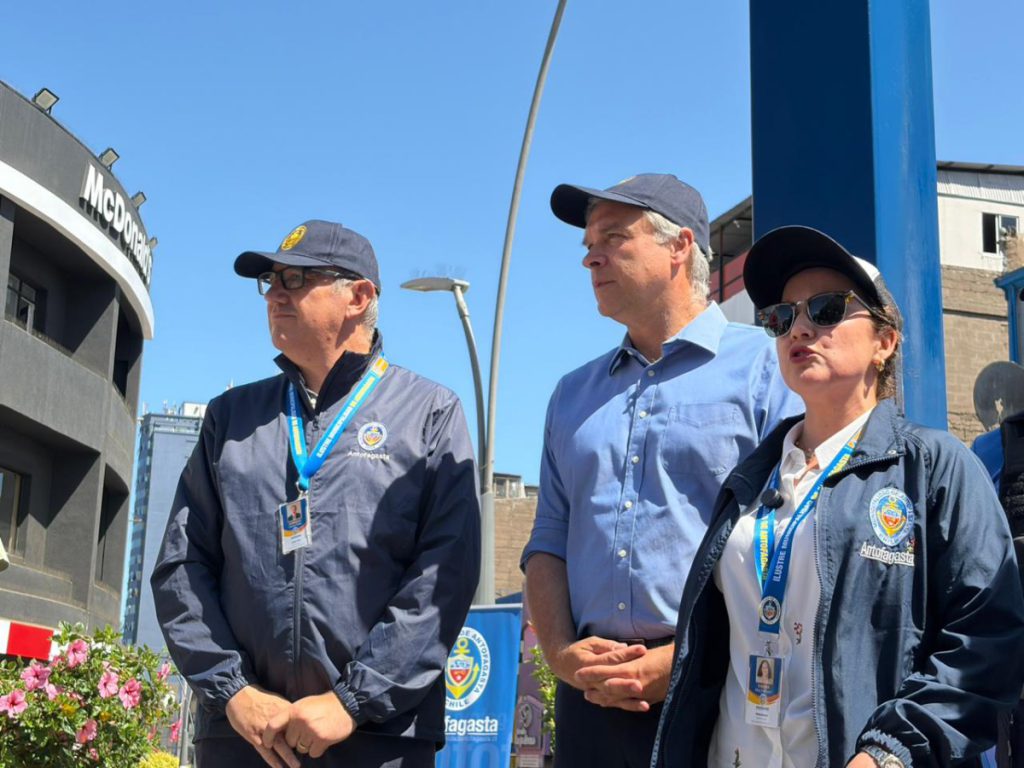 Ponen en funcionamiento postes de seguridad inteligentes en el centro de Antofagasta