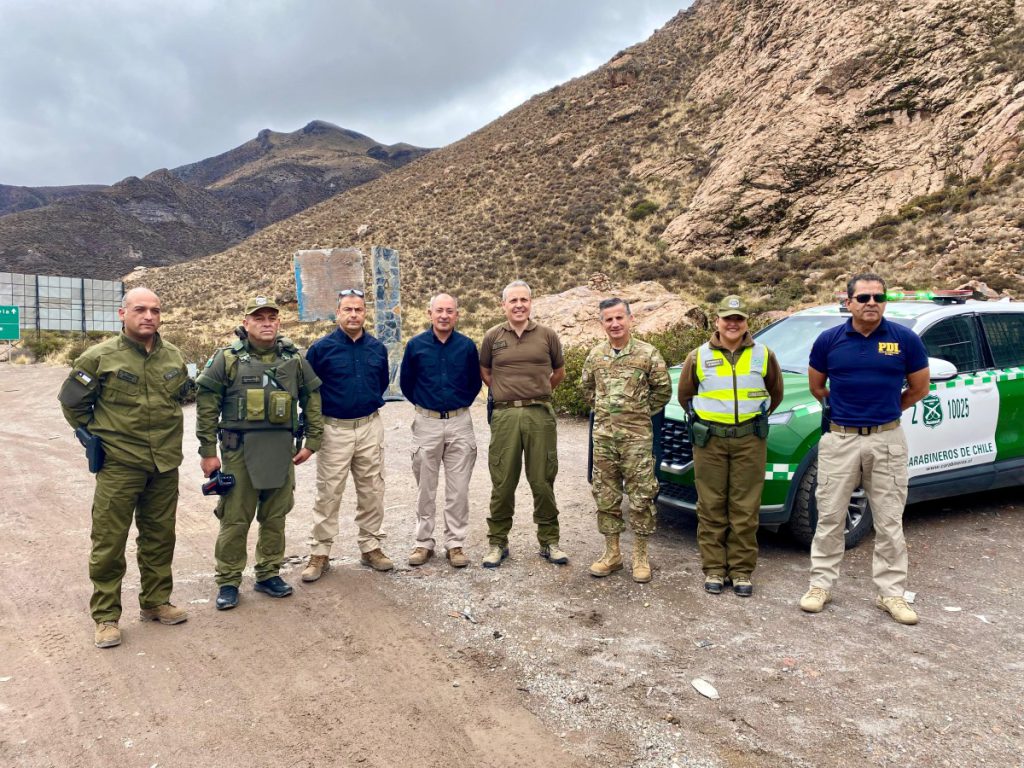 Verifican en terreno trabajo en frontera de las regiones de Arica y Parinacota, Tarapacá y Antofagasta Verifican en terreno trabajo en frontera de las regiones de Arica y Parinacota, Tarapacá y Antofagasta