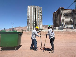 Antofagasta: Instalan 60 contenedores de basura en sector de Playa Llacol&eacute;n