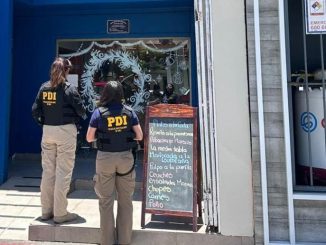PDI en Antofagasta notifica expulsi&oacute;n a extranjeros tras operativo migratorio en diversos comercios