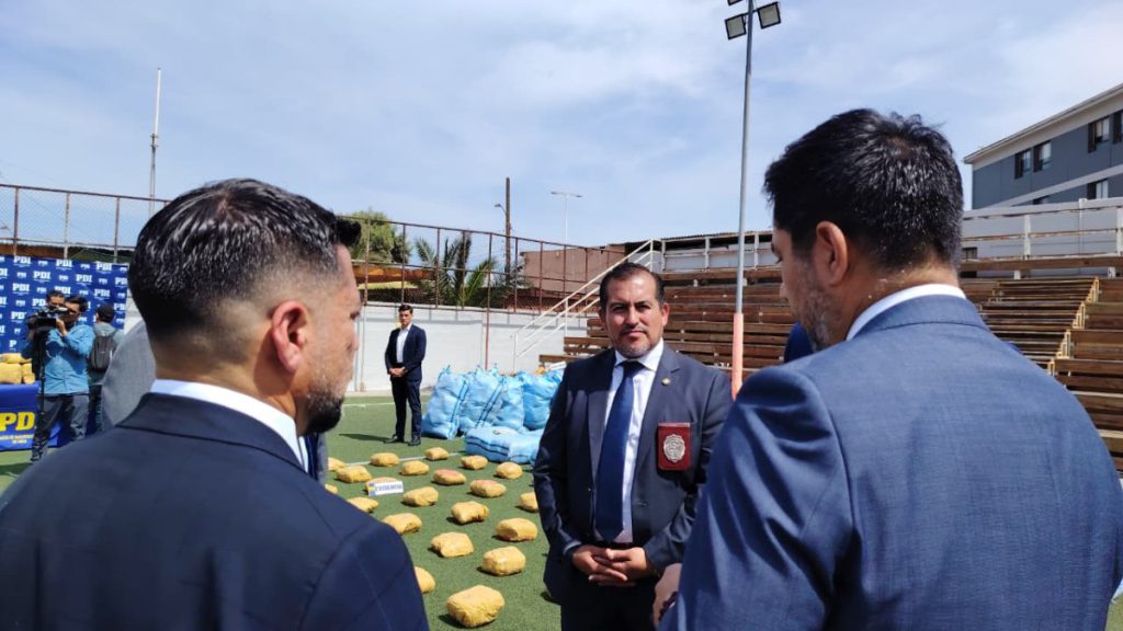 Histórica incautación en rutas de El Loa: recuperan 2,4 toneladas de cannabis ocultas en camión