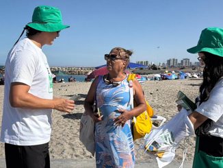 Reciclaje llega a las playas de Antofagasta con campaña educativa del “Team ReSimple”