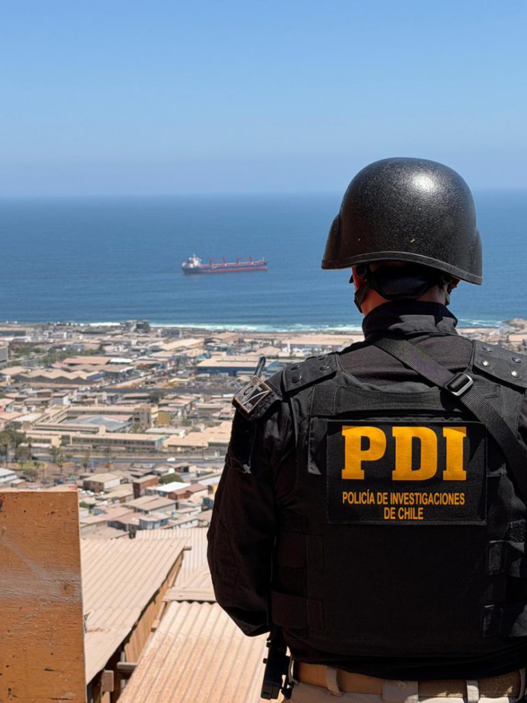 PDI despliega fiscalización migratoria masiva en Antofagasta y concreta detenciones por infracciones y expulsión vigente