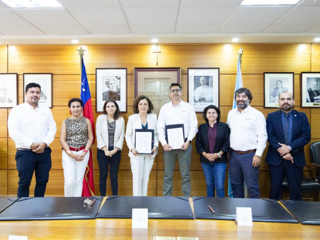 UCN y Albemarle sellan alianza estratégica para impulsar el desarrollo del litio en Antofagasta