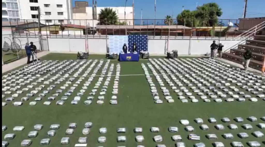 Megaoperativo en Antofagasta: Fiscalía y PDI incautan más de dos toneladas de cannabis y detienen a integrante de red narco transnacional