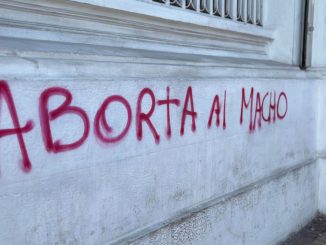 Sistema de televigilancia municipal permitió la detención de dos personas por rayados en la Catedral de Antofagasta