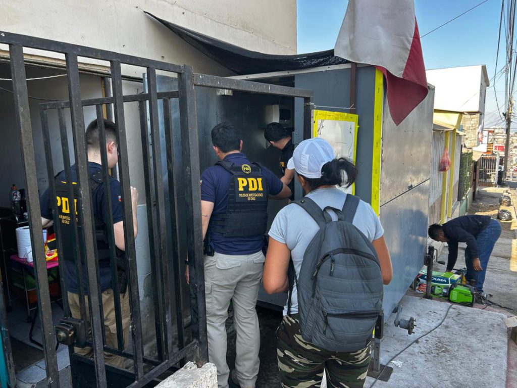 Antofagasta: PDI recupera food truck robado que era usado como local clandestino en vivienda Antofagasta: PDI recupera food truck robado que era usado como local clandestino en vivienda
