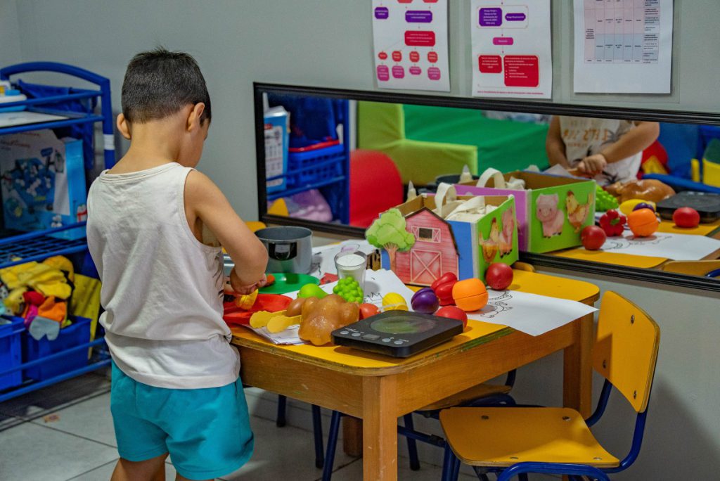 Operativo en Sierra Gorda realizó evaluación temprana de TEA a más de 30 familias