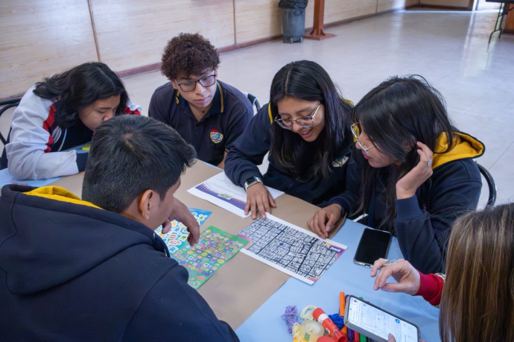 Estudiantes de Calama dan inicio al programa Speakers en Verde con un bootcamp de emprendimiento