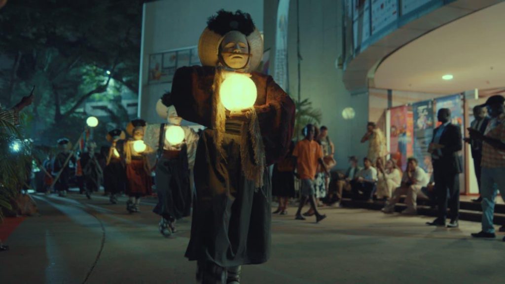 La Huella Teatro giró por África con su espectáculo “Ckuri, Limpiadores de Pueblos”